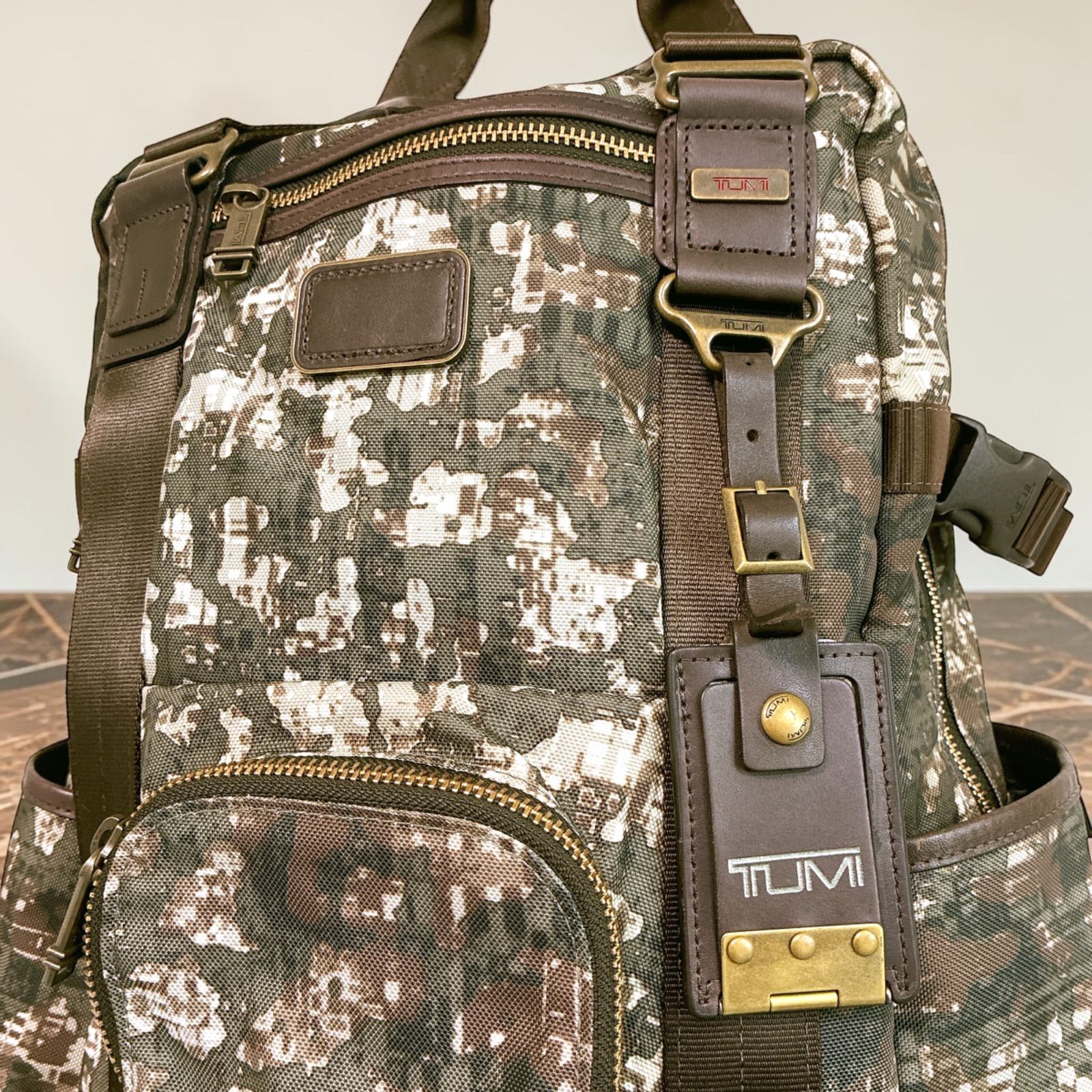 TUMI トゥミ カモフラ 迷彩 リュック ビジネス 仕事 アルファブラボー