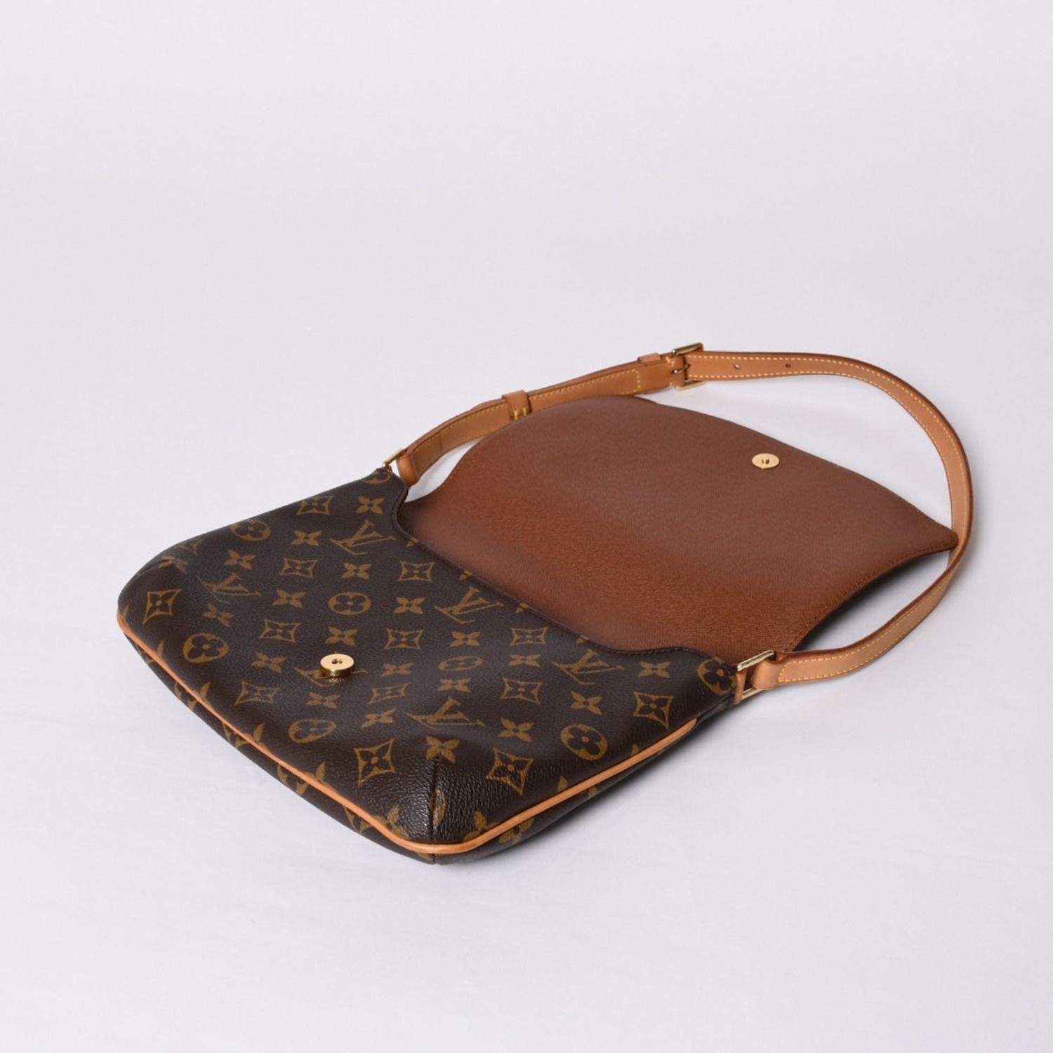 極美品 LOUIS VUITTON ルイヴィトン ミュゼットタンゴ ショルダー 