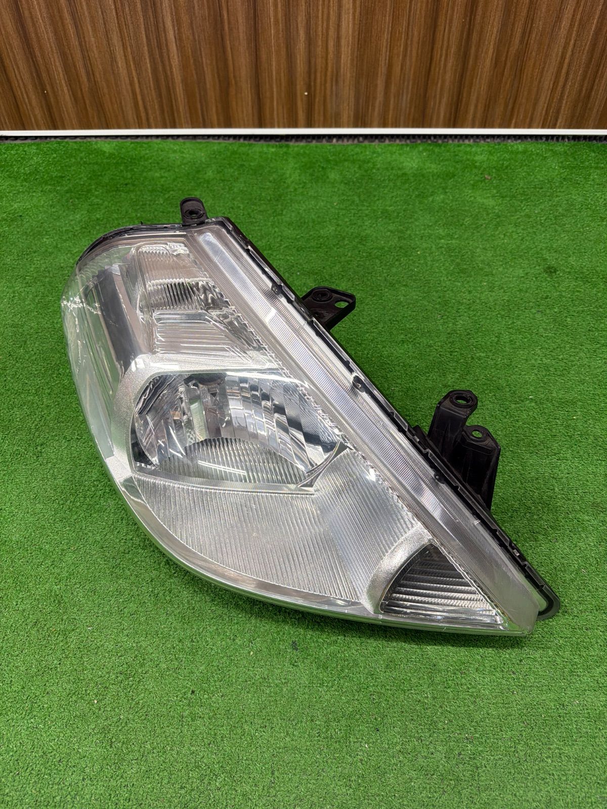 日産 ティーダ C11 純正 右側 ヘッドライト STANLEY P4278 (529 