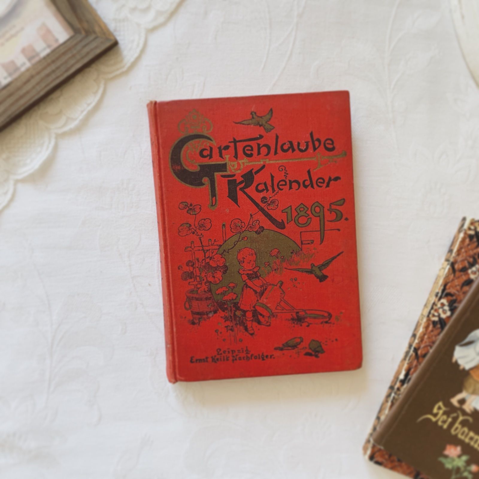 【juteefille】稀少1888アンティーク絵本 児童書 洋書古書 レア1918年アンティーク美しい洋書 絵本 古書ジャンクジャーナル素材