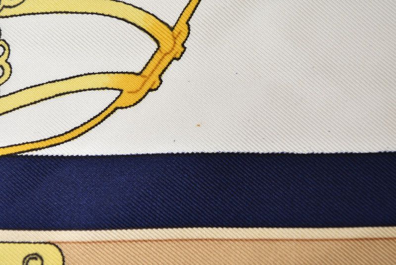 エルメス スカーフ カレ90 LES MUSEROLLES/鼻革 HERMES シルク100
