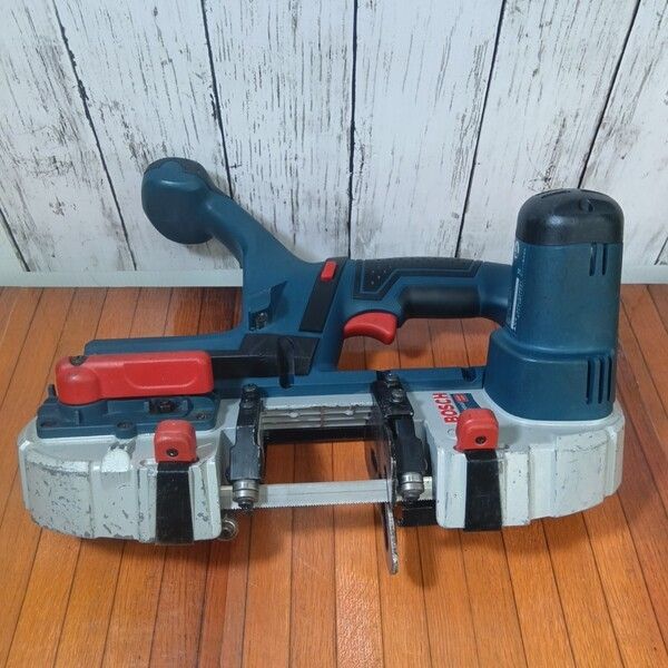 ボッシュ (BOSCH)  GCB18V-63 18V コードレスバンドソー【野田愛宕店】【店頭取引限定】【中古】管理番号：IT8HATLUKYR6 GCB18V-63 コードレスバンドソー 1台 BOSCH(ボッシュ) 【通販モノタロウ】