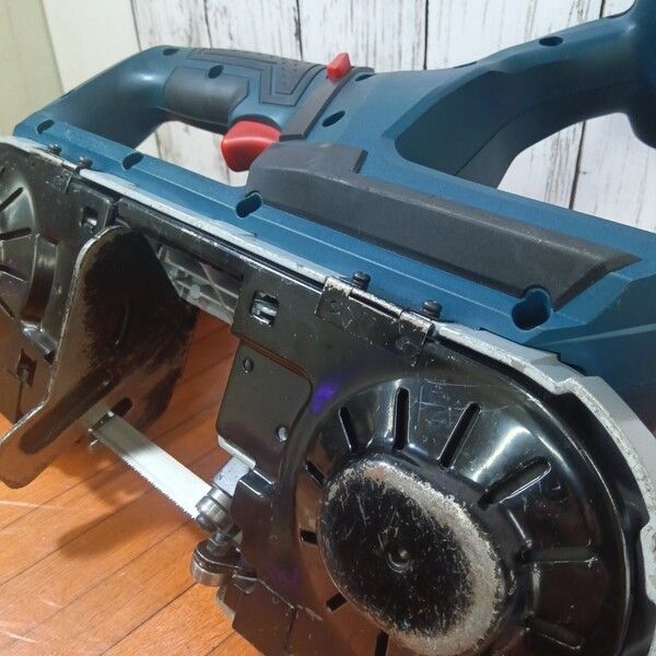 △ボッシュ(BOSCH) 18V コードレスバンドソー GCB18V-63 【中古