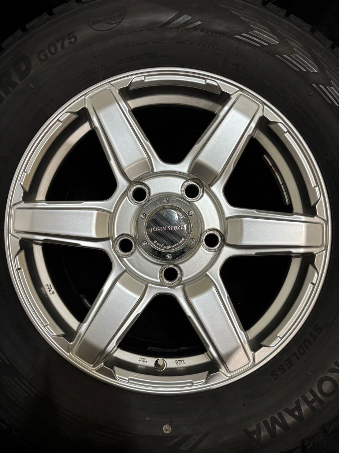 ☆285/60R18 YOKOHAMA/ice GUARD G075 21年製 URBAN SPORTS 18インチ 