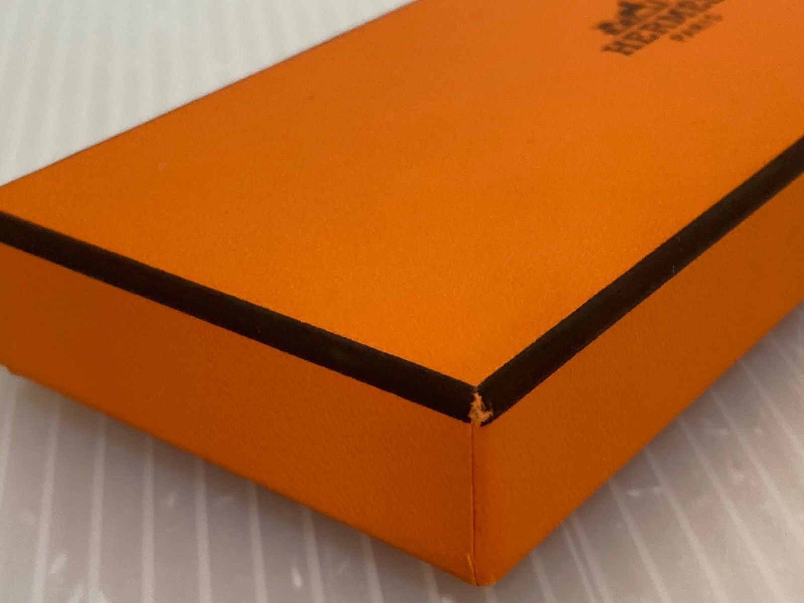 HERMES エルメス ミニ灰皿 陶器製アシュトレイ 2個セット - メルカリ HERMES エルメス ミニ灰皿 陶器製アシュトレイ 2個セット - メルカリ