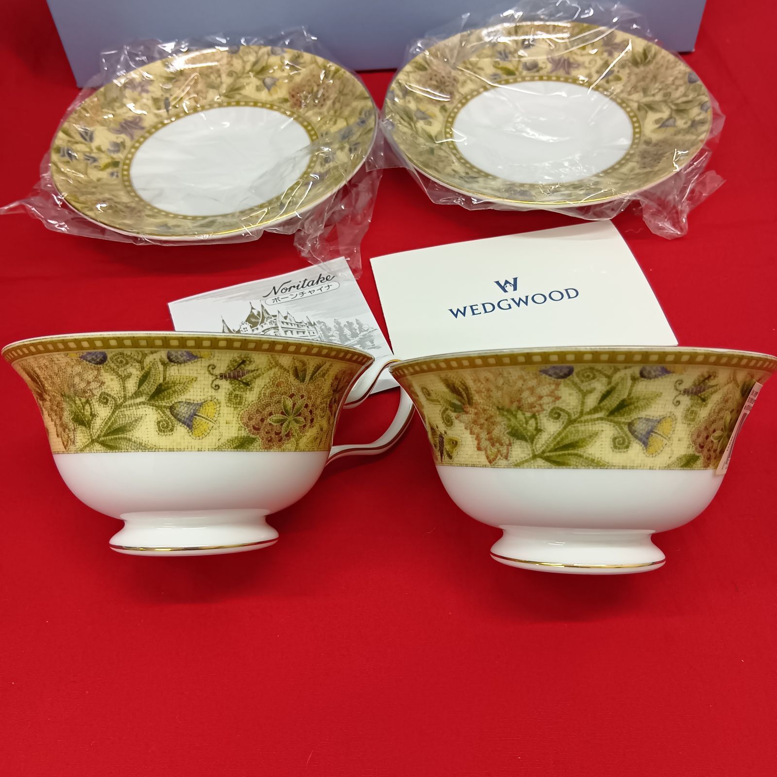 ペア　ウェッジウッド/　フローラルタペストリー　カップ&ソーサー WEDGWOOD - 【美品】英国製 ウェッジウッド☆フローラルタペストリー