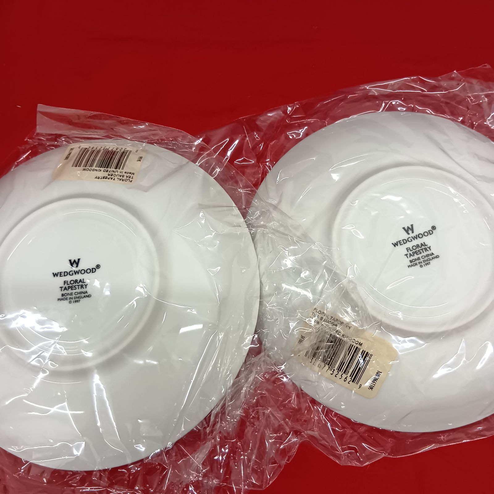 新品 WEDGWOOD フローラルタペストリー カップ＆ソーサー ペア