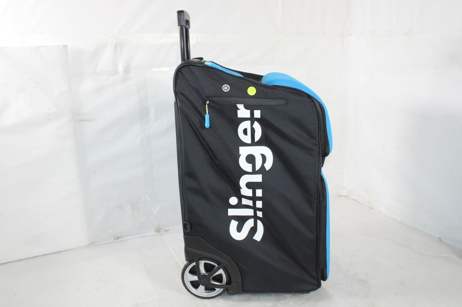 スリンガーバッグ パーソナルユースの球出しバッグ 「Slinger Launcher Bag」が7月末より