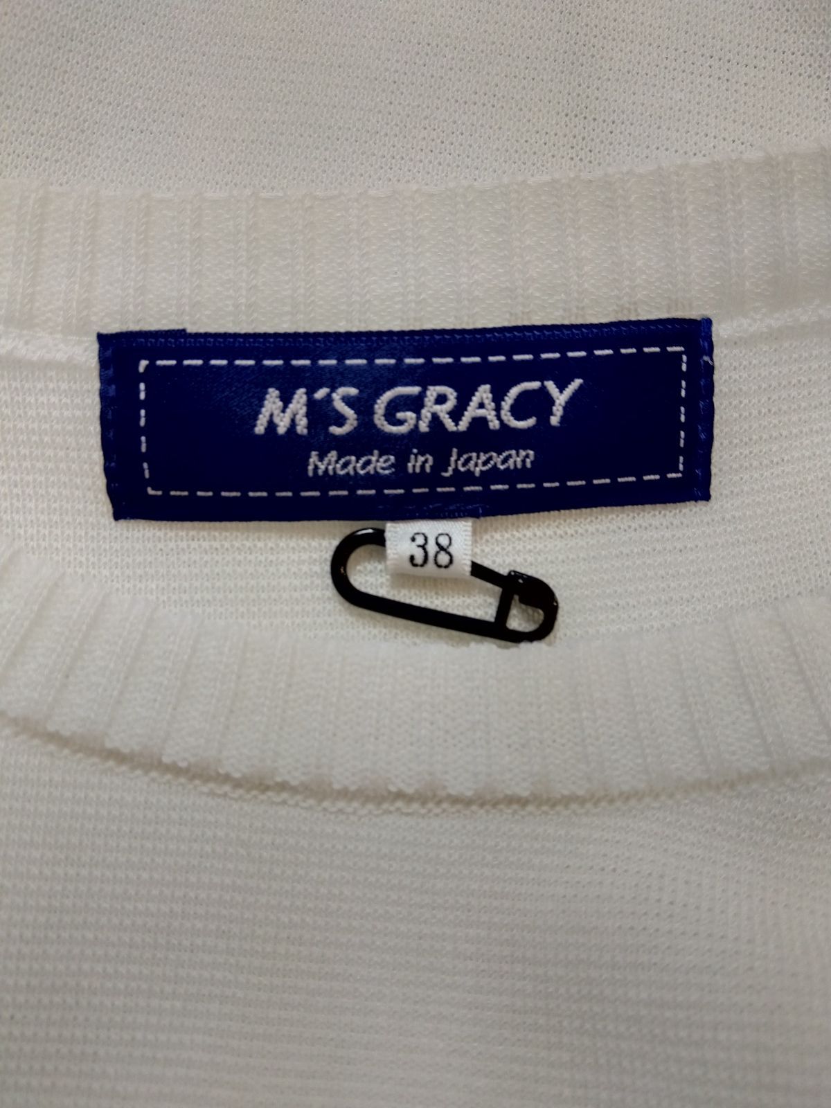 M’S GRACY ニット スパンコール 花刺繍 トップス 38 白 グレー M20【美品】M'S GRACY エムズグレイシー トップス ニット 白 花