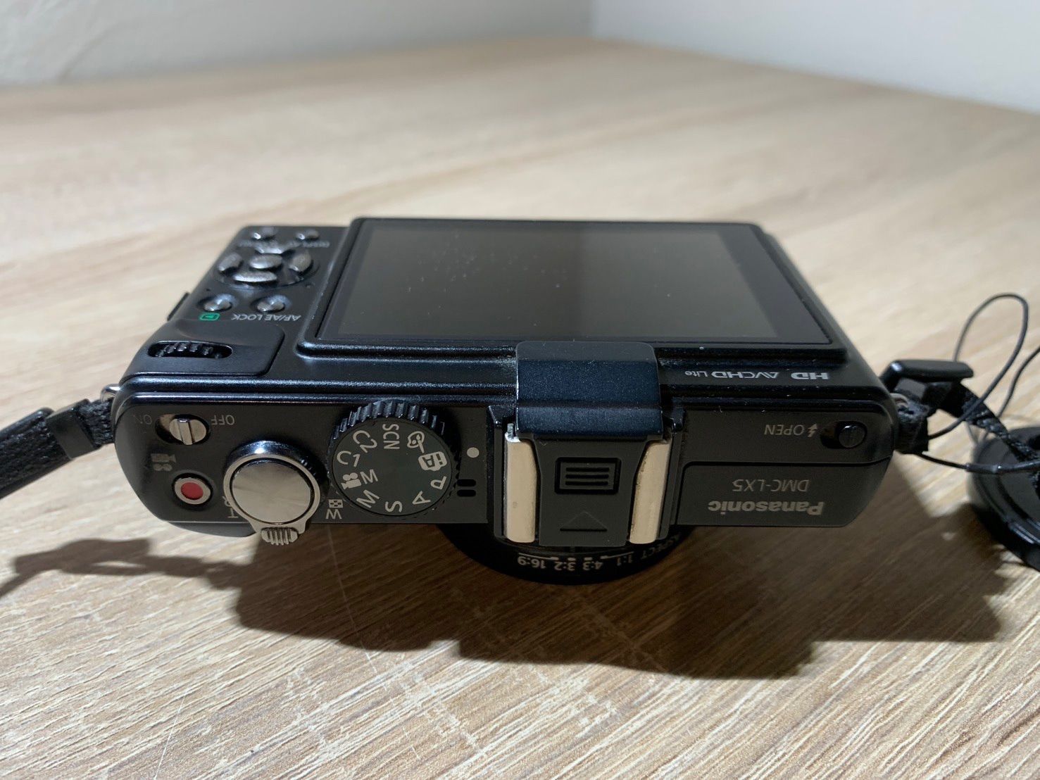 9803 Panasonic Lumix DMC-LX5 ブラック デジカメ ジャンク品【コ