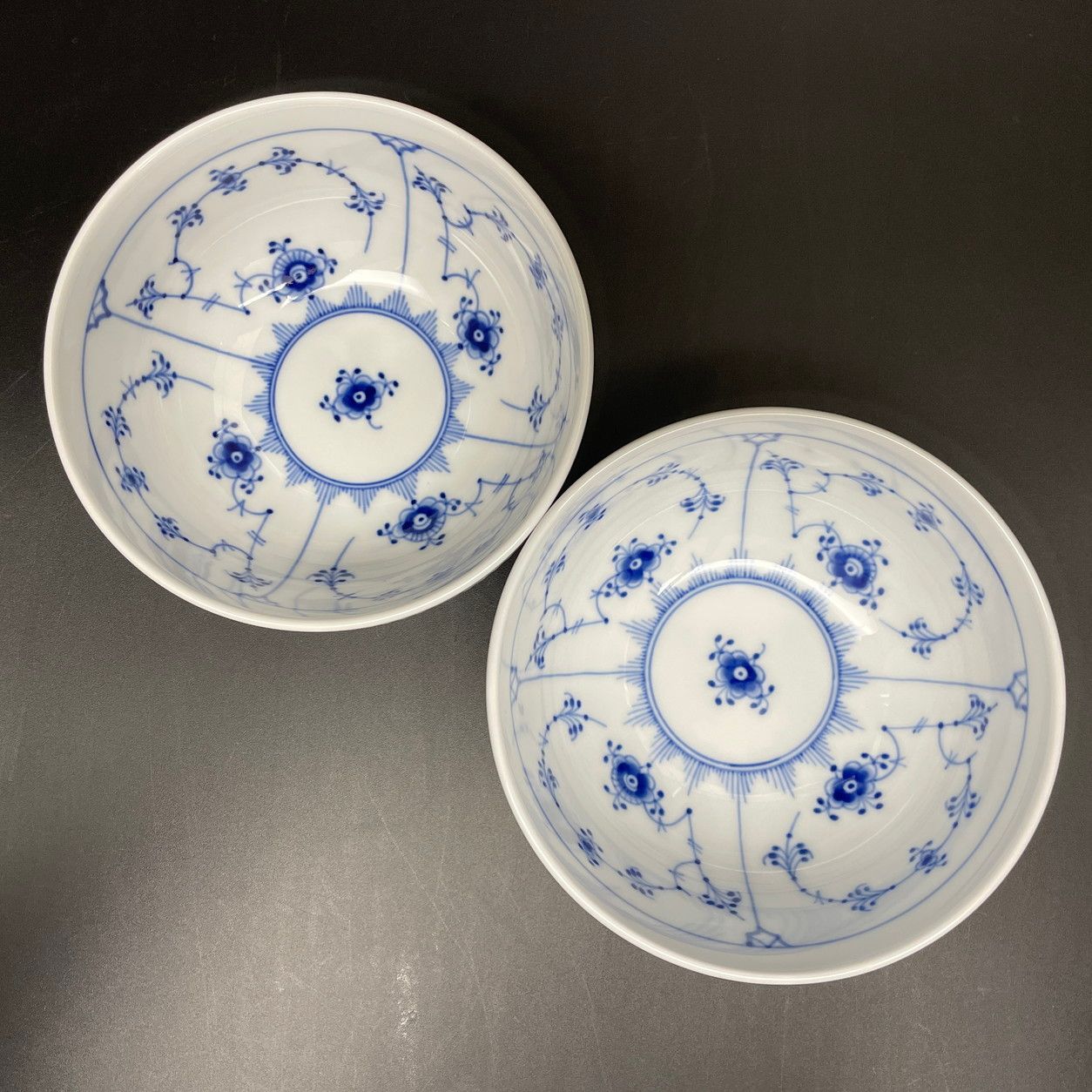 ブルーフルーテッド プレイン ボウル ペア 13cm ロイヤル