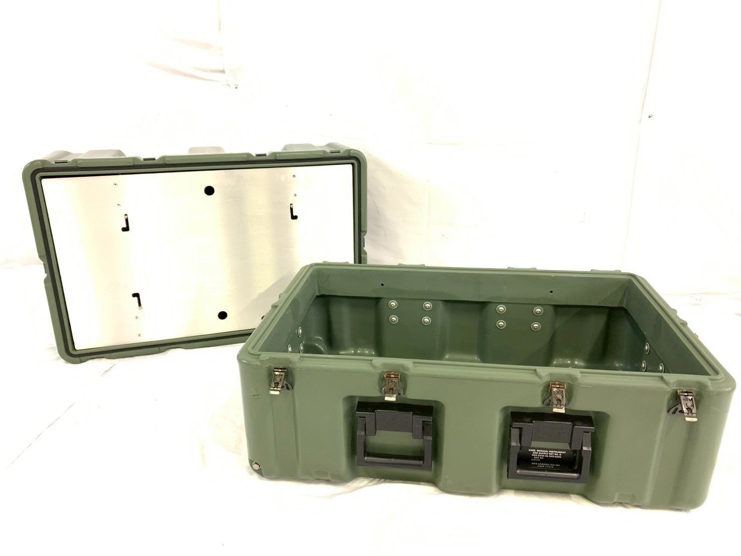 ♫ 米軍放出品 Pelican Hardigg ハードケース ②♫ 米軍実物 PELICAN 1650 CASE ペリカンケース ハードケース タン