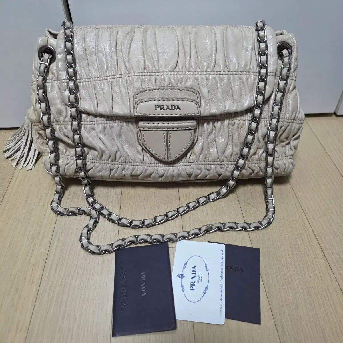 プラダ 正規品 ナッパ ゴーフレ チェーン ショルダーバッグ - メルカリ