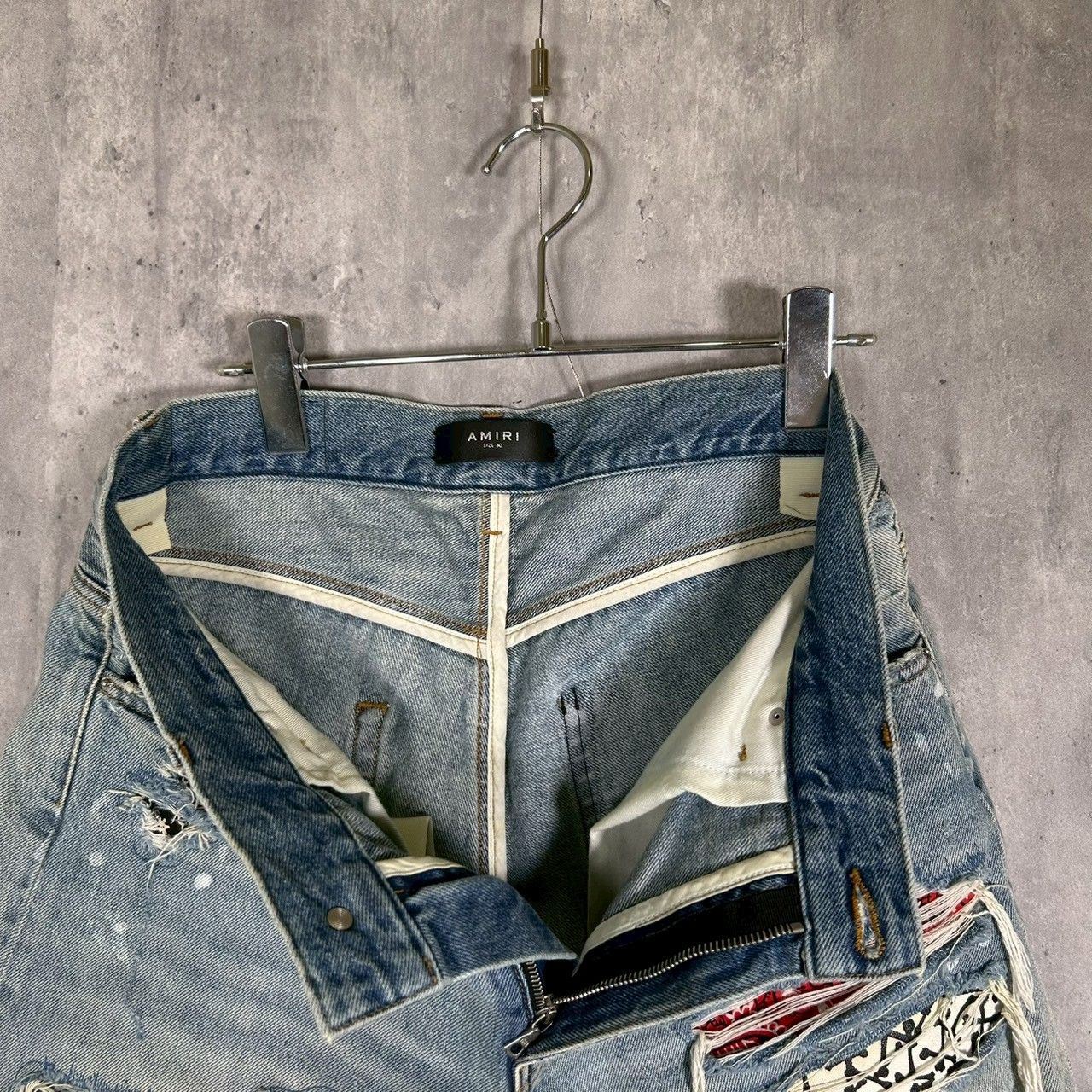 AMIRI』アミリ (30) アートパッチ デニムショートパンツ ハーフパンツ