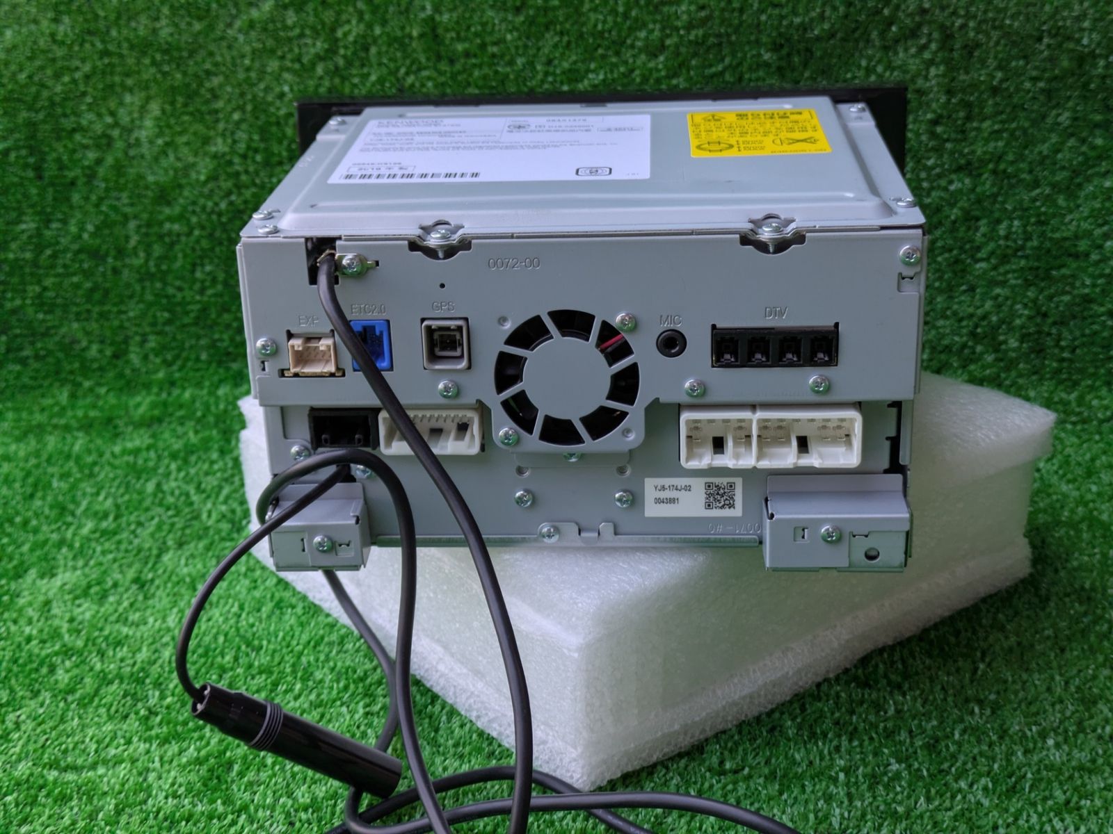 □ダイハツ純正 2DIN 7インチワイドメモリーナビ □2019年製 KENWOOD