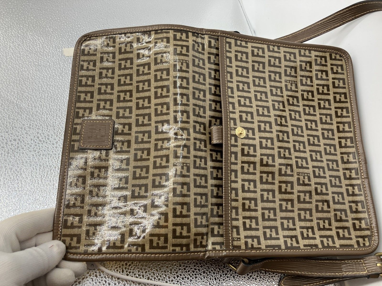 FENDI ズッカ柄 ショルダーバッグ FF柄 PVC レザー　ヴィンテージ FENDI（フェンディ） OLD PVC FF ズッカ ショルダーバッグ : ブランド