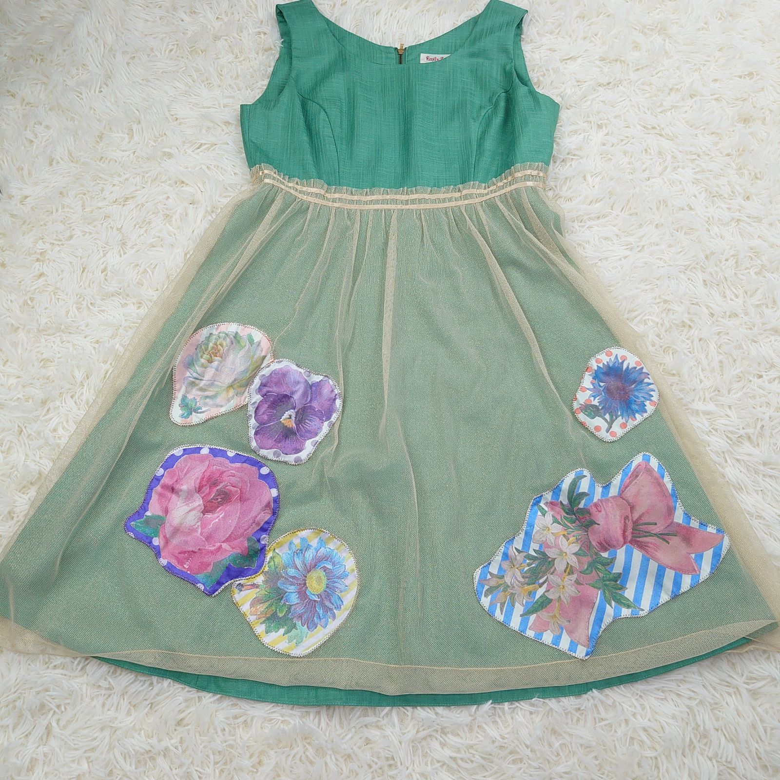 美品 Emily Temple cute エミリーテンプルキュート ワンピース 可愛い 