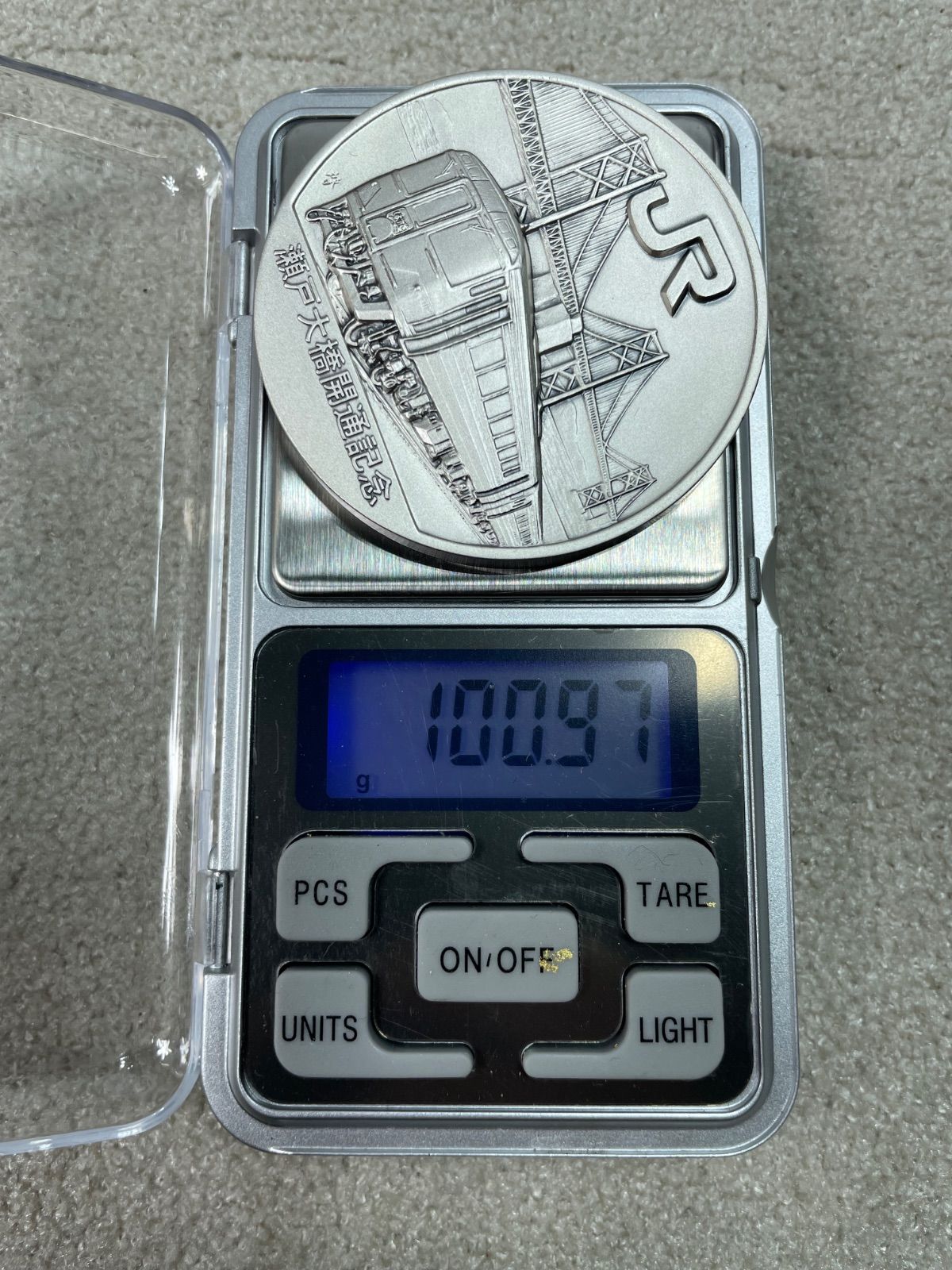 純銀製 JR 瀬戸大橋線開通記念 純銀メダル　23g 1988年発行 瀬戸大橋開通記念 公式メダル | 質屋ブログ