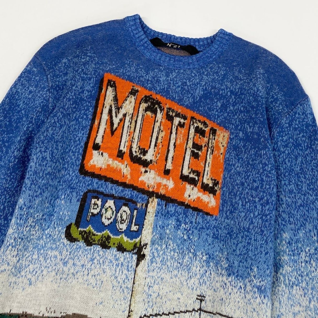 6d16 N゜21 ヌメロヴェントゥーノ プルオーバー ニットセーター MOTELプリント サイズ46 ブルー レディース 女性用u02t 6d16 N゜21 ヌメロヴェントゥーノ プルオーバー ニットセーター MOTEL