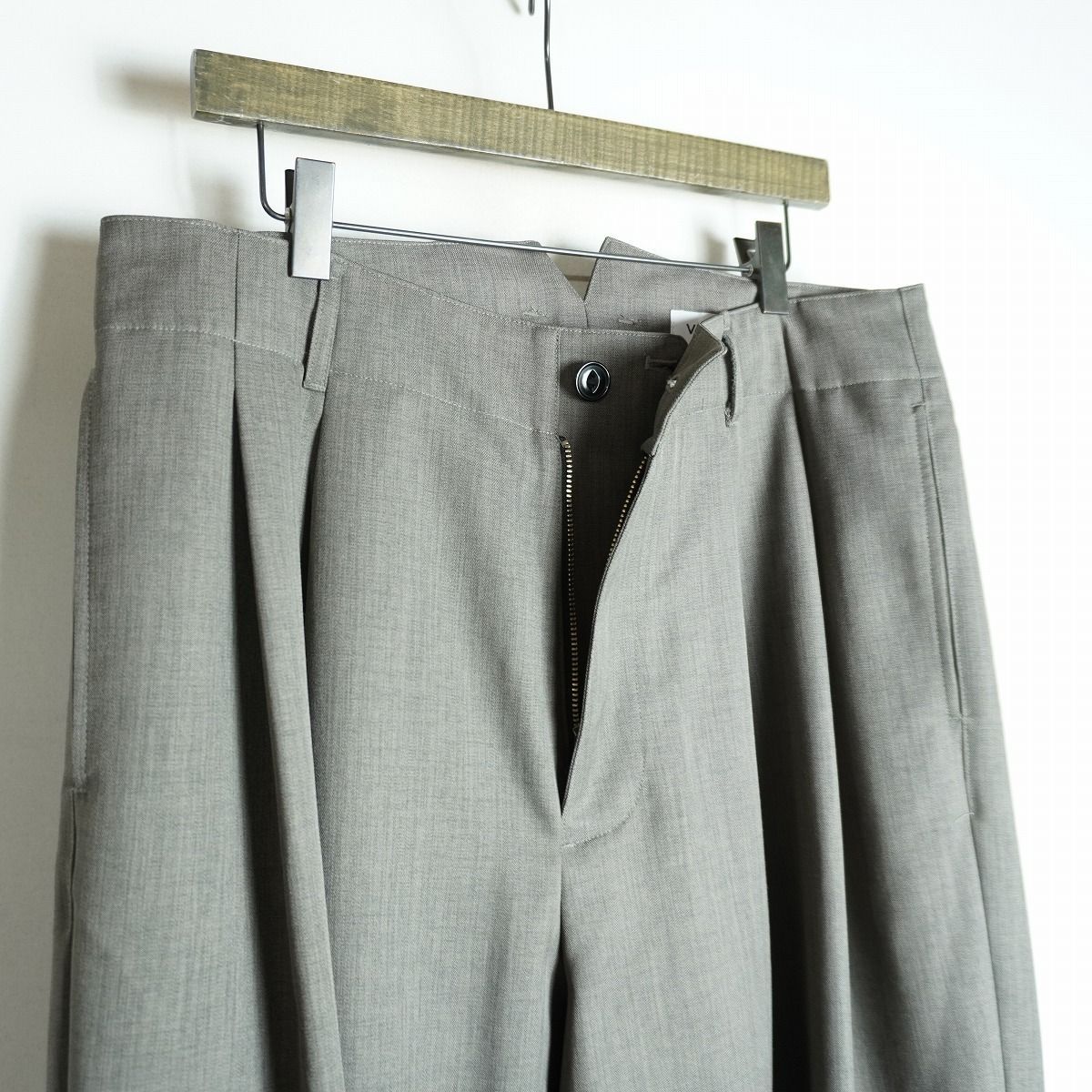 美品 25AW VOAAOV ヴォアーブ ROUTINE TUCK WIDE PANT VOPT-TYPEA 