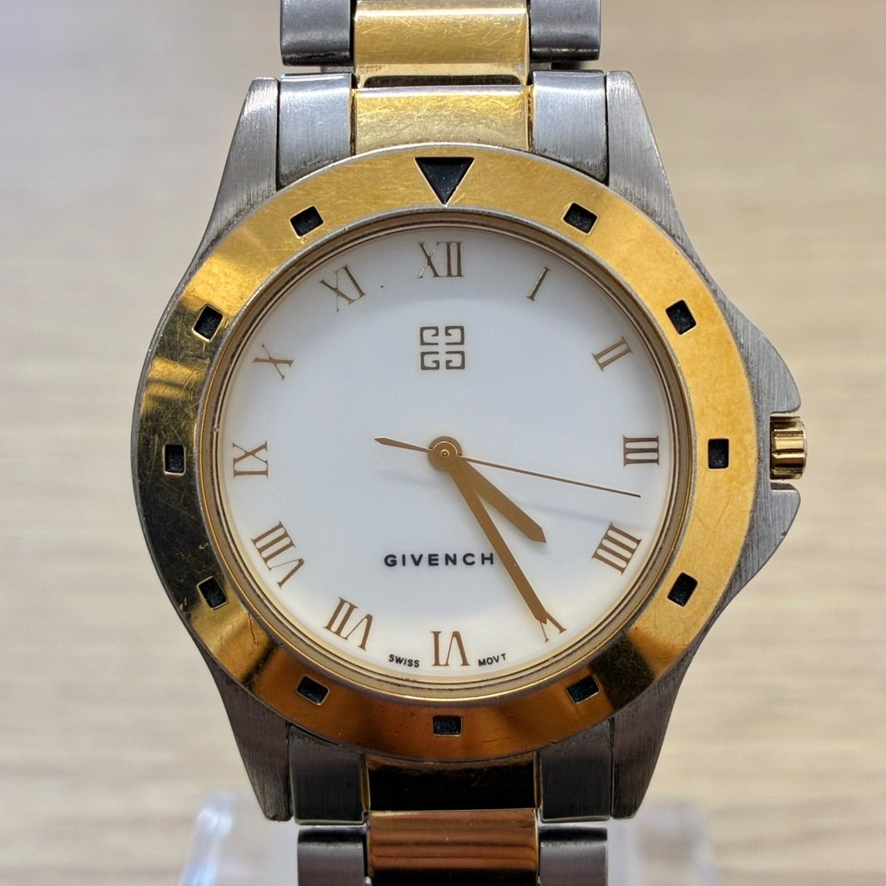 Y0433]【不動/現状品】GIVENCHY ジバンシー 腕時計 クォーツ ラウンド 