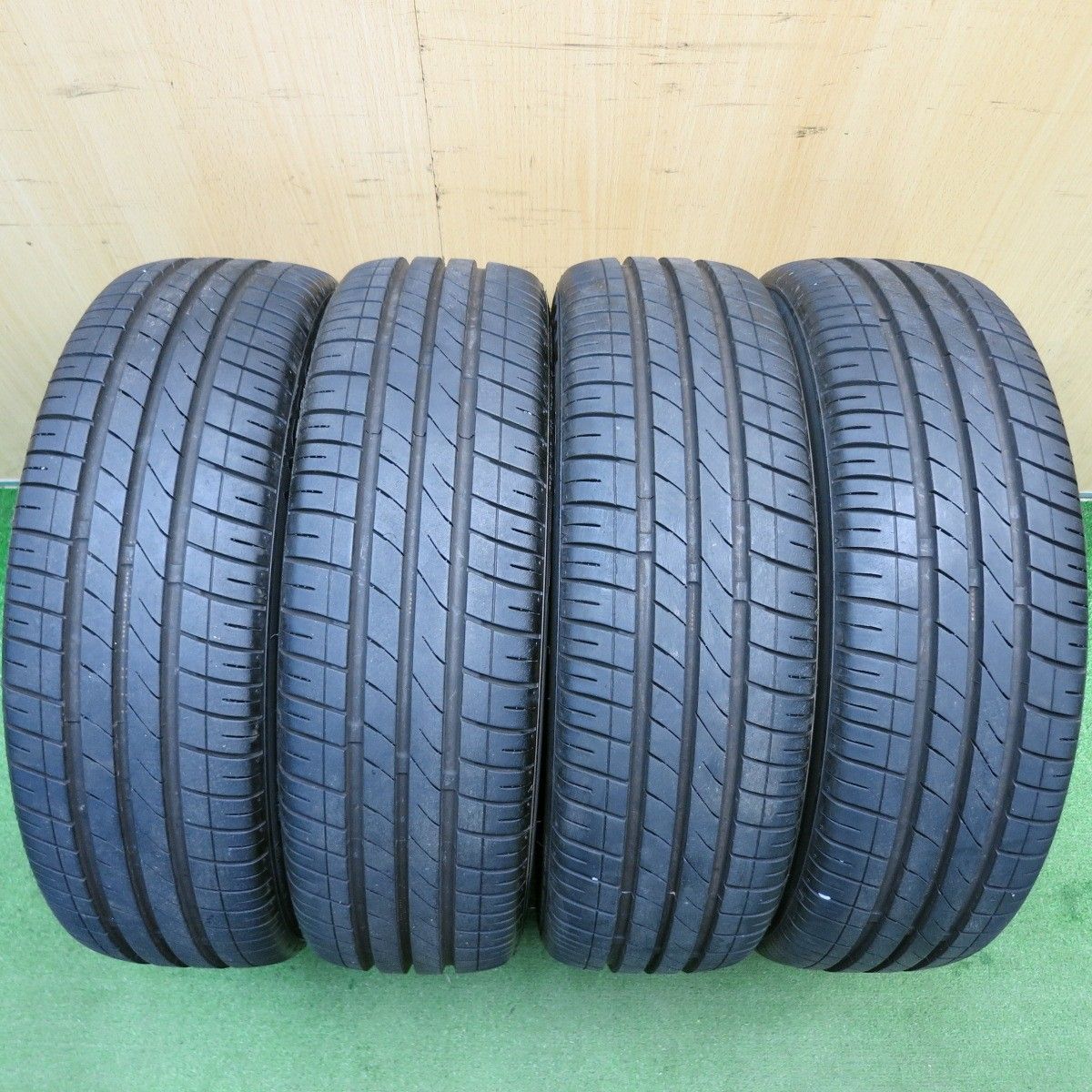 バリ溝！23年！キレイ！9.5分☆Warwic HARVEL 165/55R15 マーキス CST 