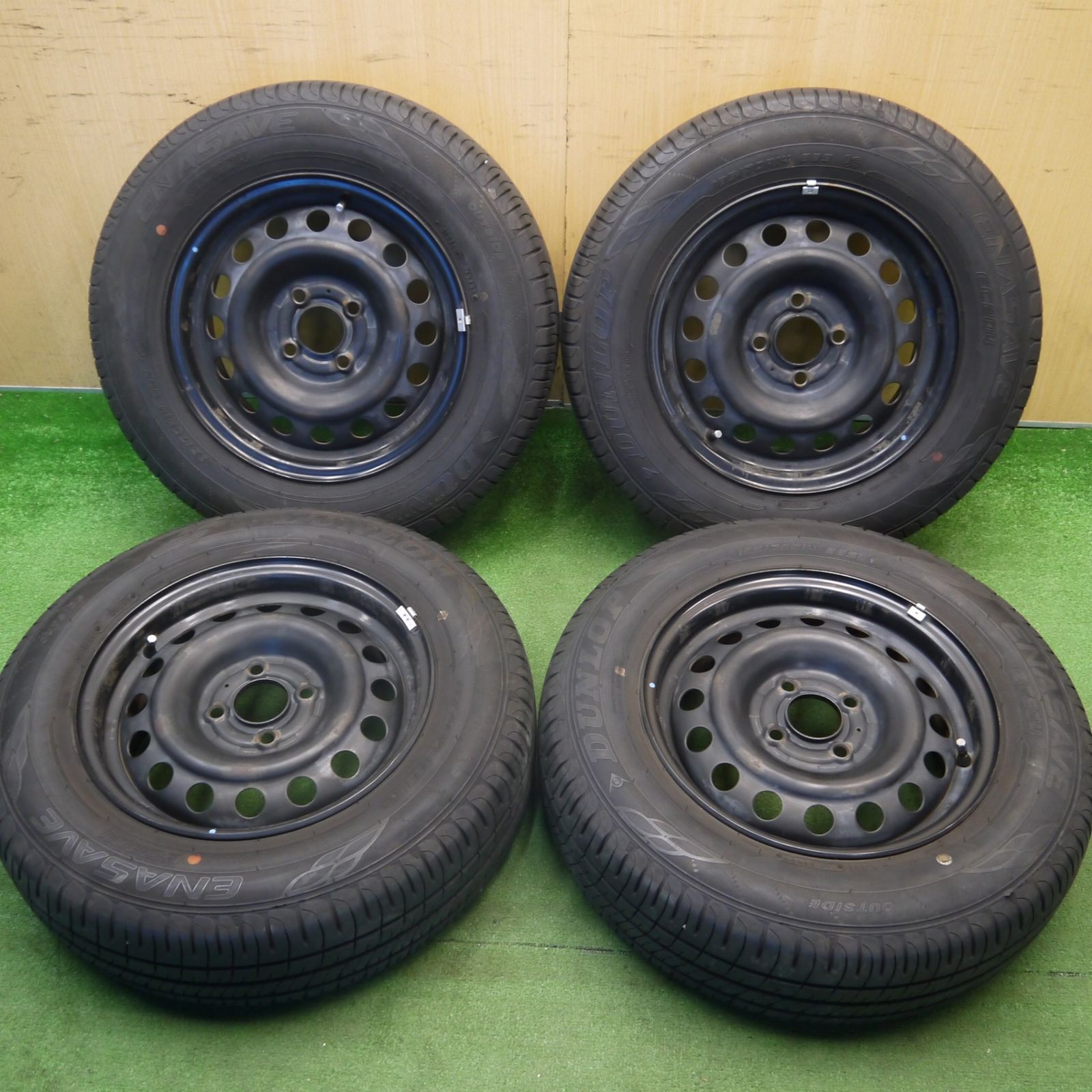 バリ溝】DUNLOP ENASAVE EC204 185/70R14