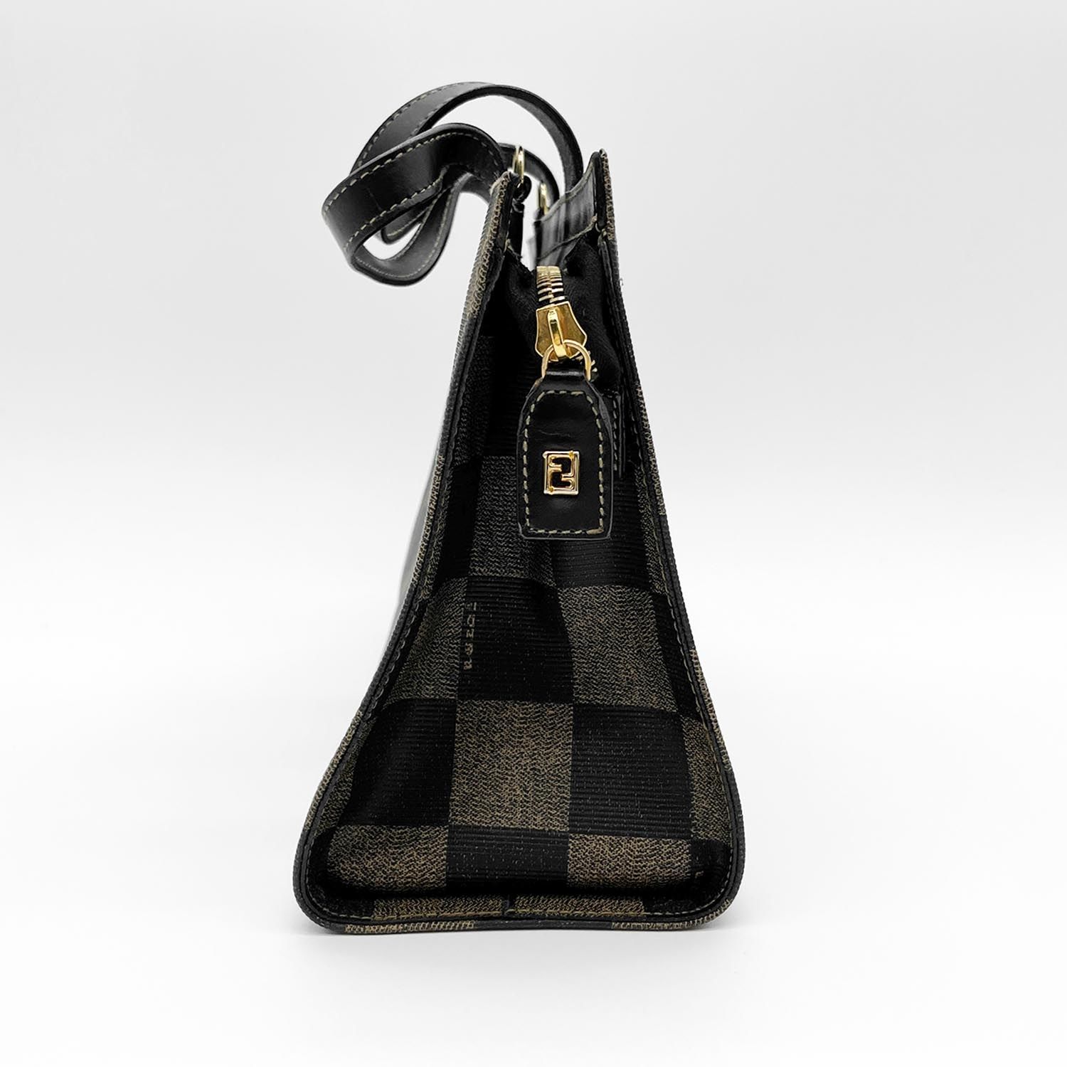 FENDI フェンディ 2WAYバッグ ショルダー ハンド ペカン ストライプ 