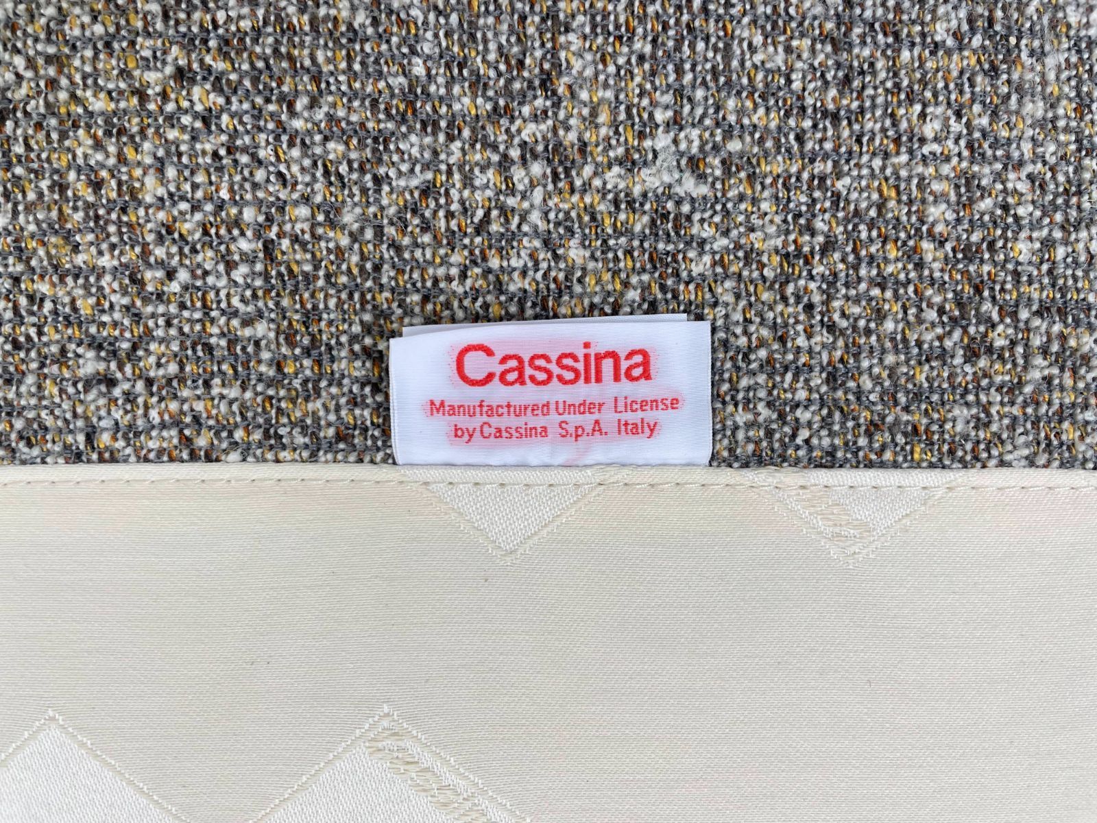 関東地域限定販売Cassina カッシーナ ベッドフレーム SIMMONS シモンズ マットレス2枚 セット品 H112