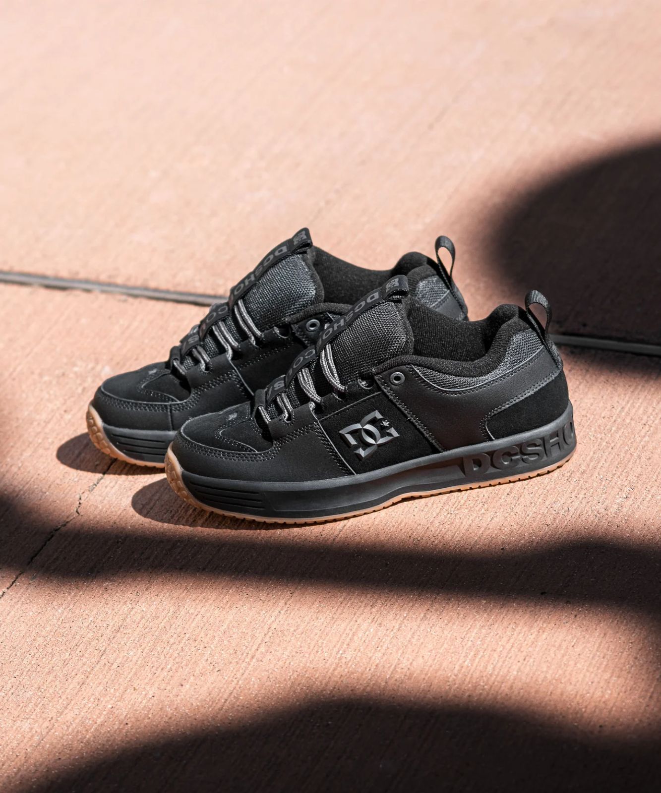 DC SHOES LYNX OG BLACK/GUM - メルカリ