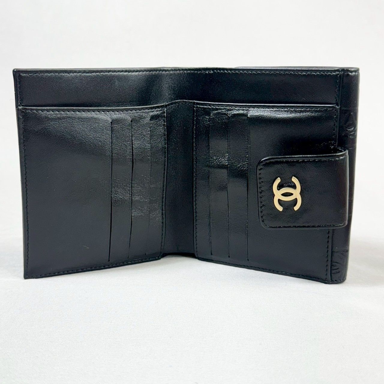 Nさま専用✨シャネル ラムスキン アイコン ブラック 黒 Wホック ミニ財布✨ 美品】CHANEL シャネル アイコンライン ラムスキン Wホック コンパクト