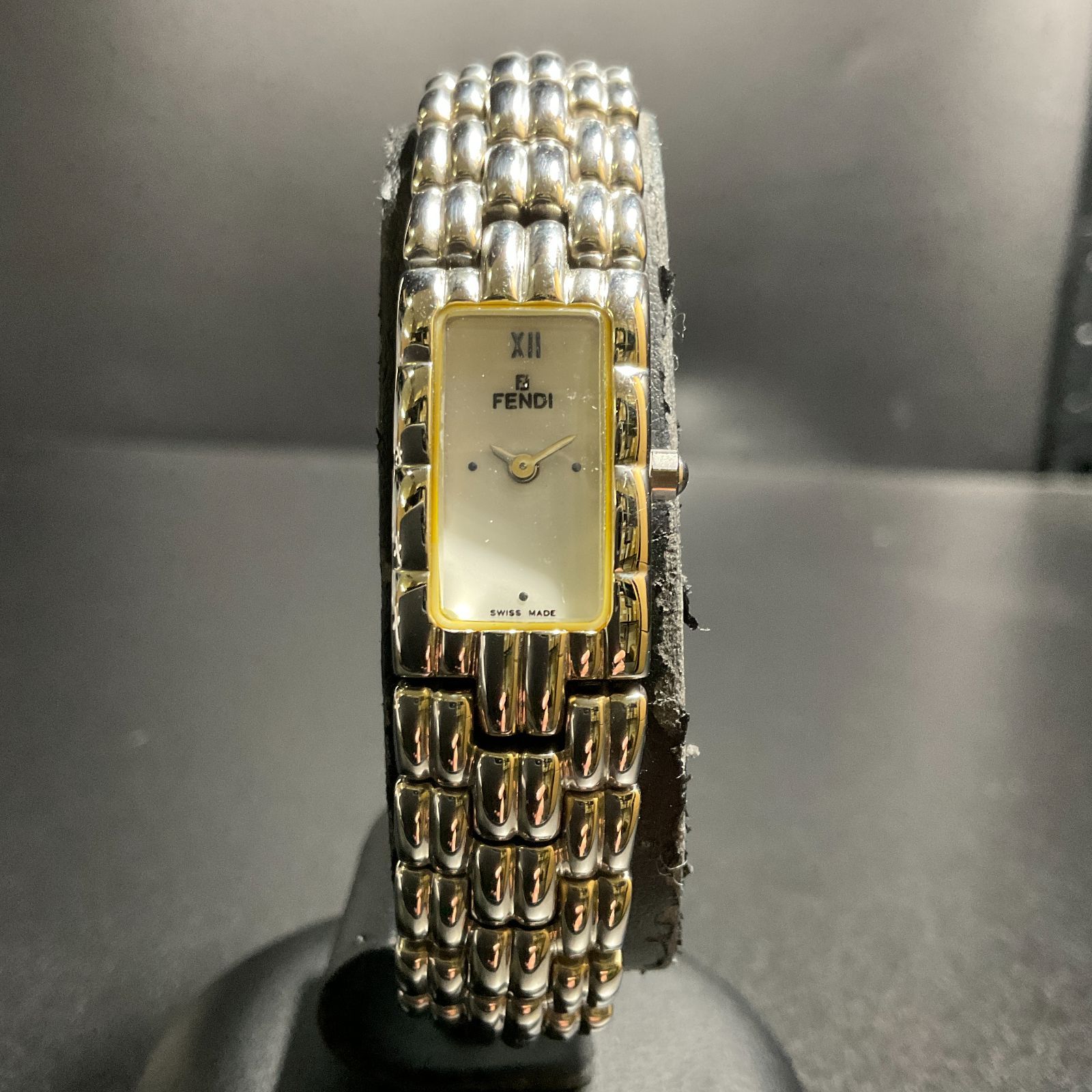 フェンディ レディース QZ時計 B26040964 - メルカリ