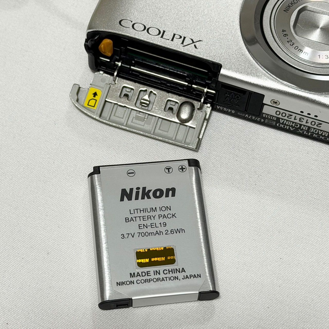 送料無料】Nikon/ニコン/COOLPIX/クールピクス/A100/シルバー 