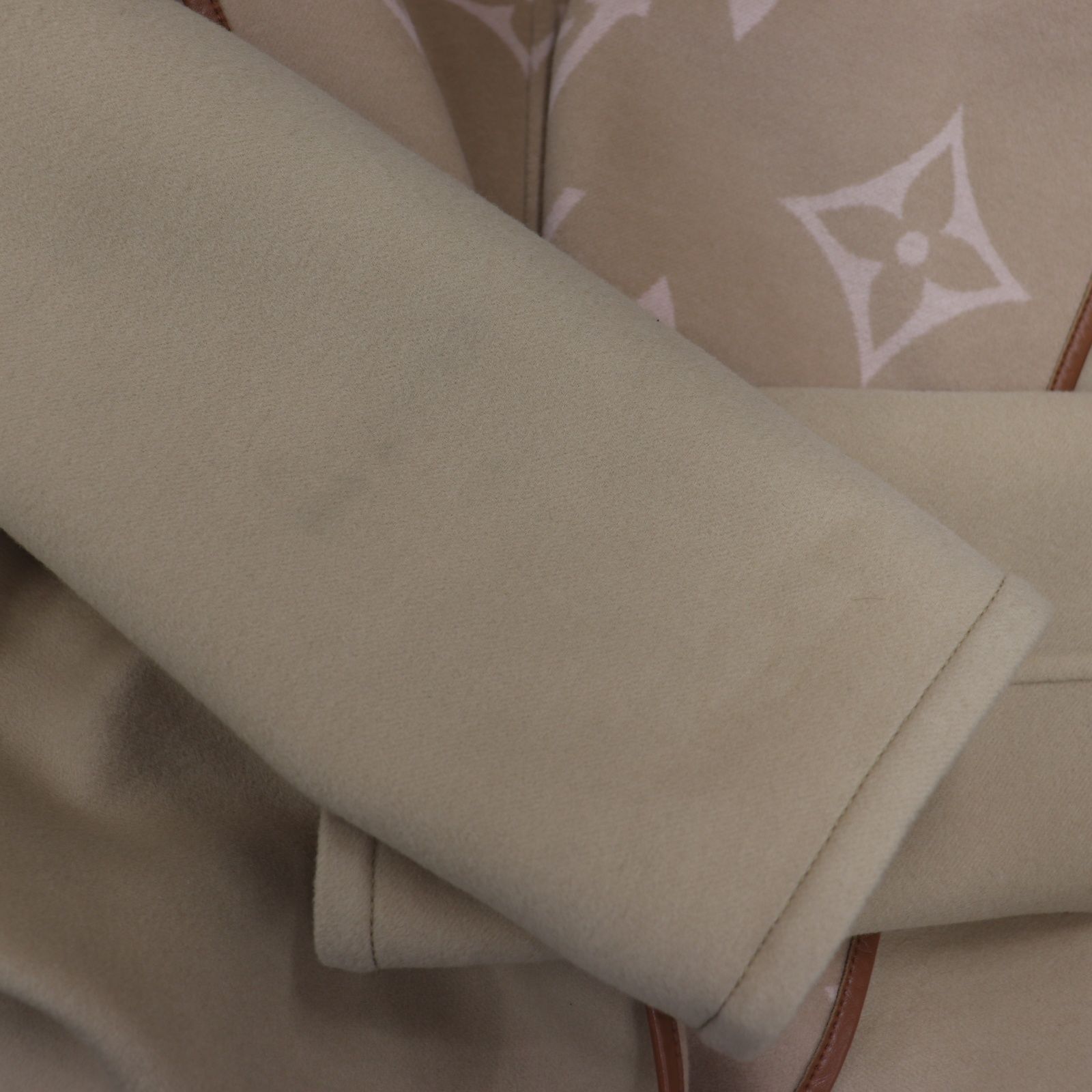 IT9DV0SLB1UH ルイヴィトン LOUIS VUITTON 22AW ジャイアント 