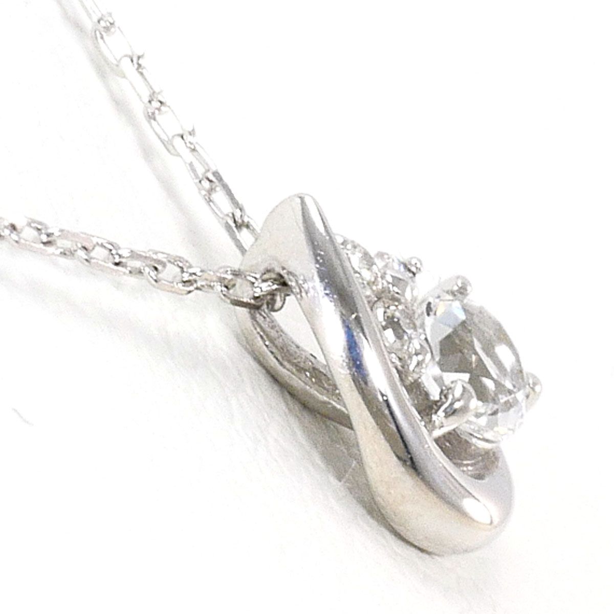 K10WG ネックレス ホワイトトパーズ ダイヤモンド 0.01ct 総重量約0.8g 