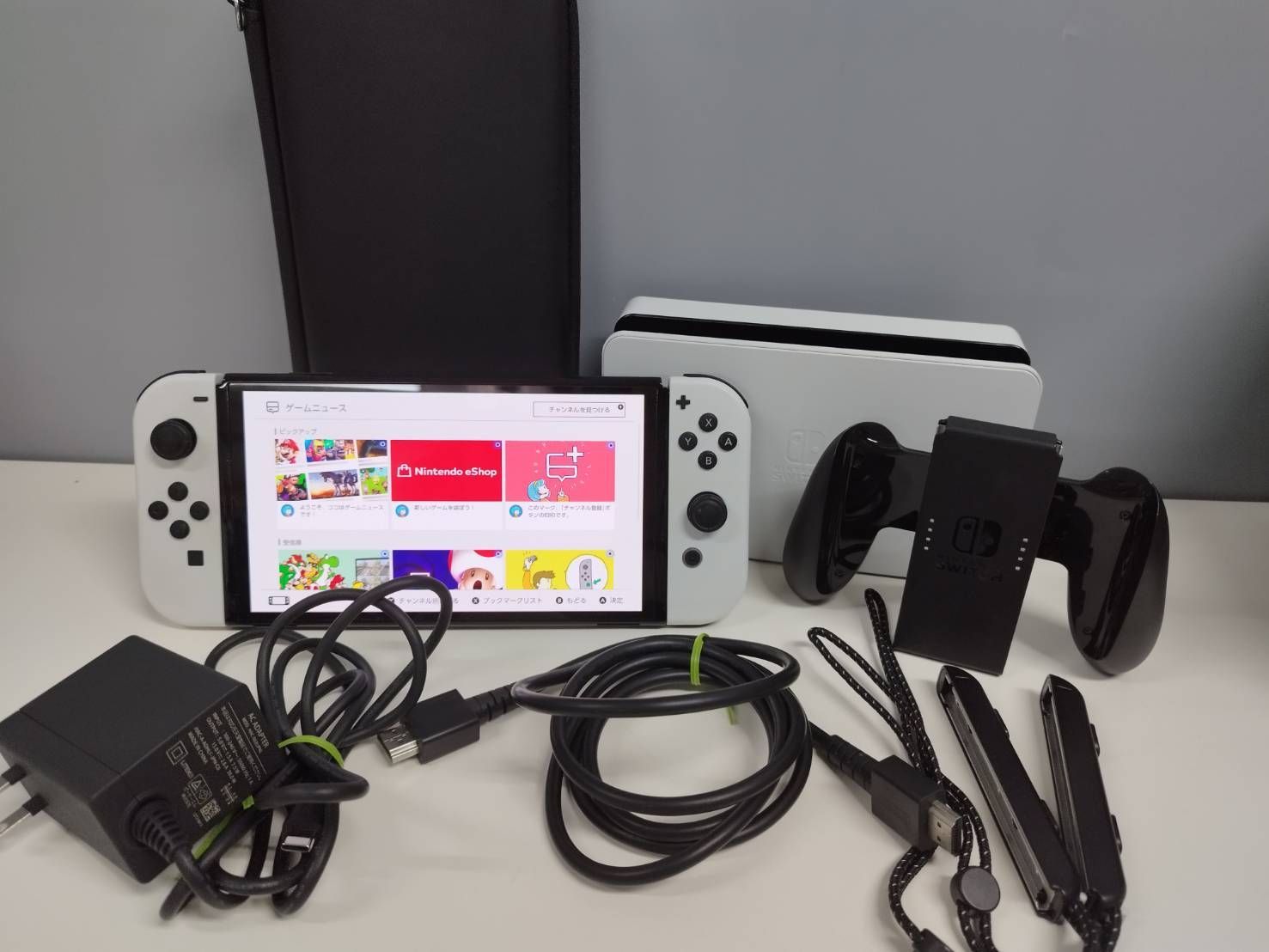 良品】Nintendo Switch 有機ELモデル HEG-001/2023年製/ケースつき 