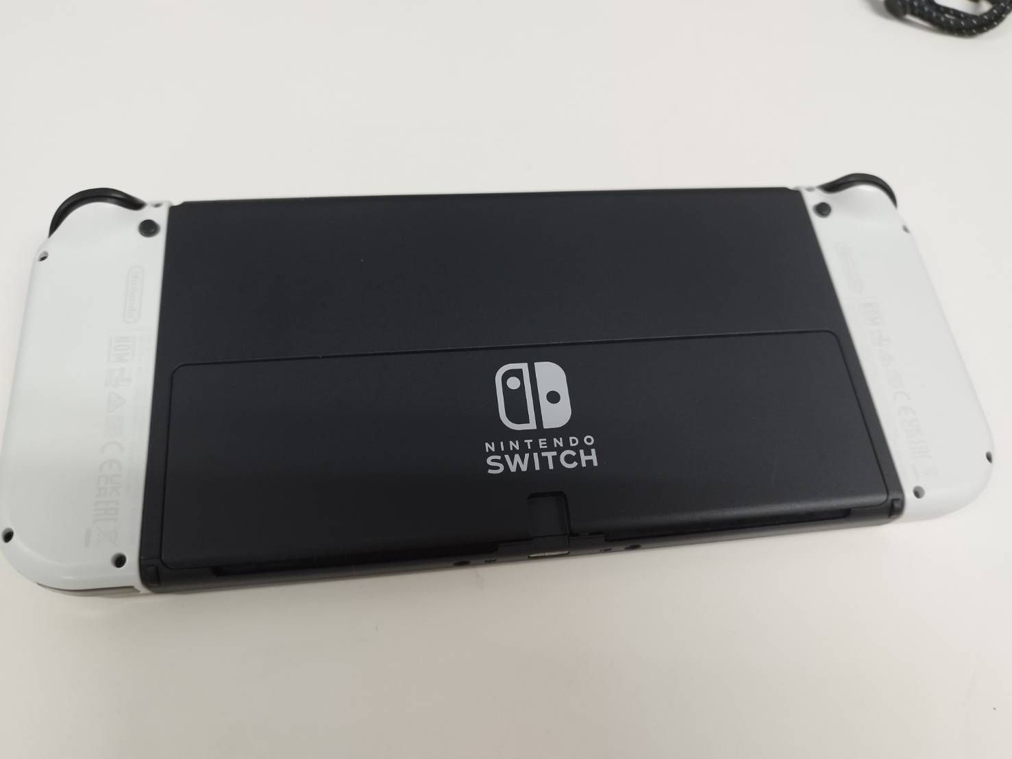 良品】Nintendo Switch 有機ELモデル HEG-001/2023年製/ケースつき 