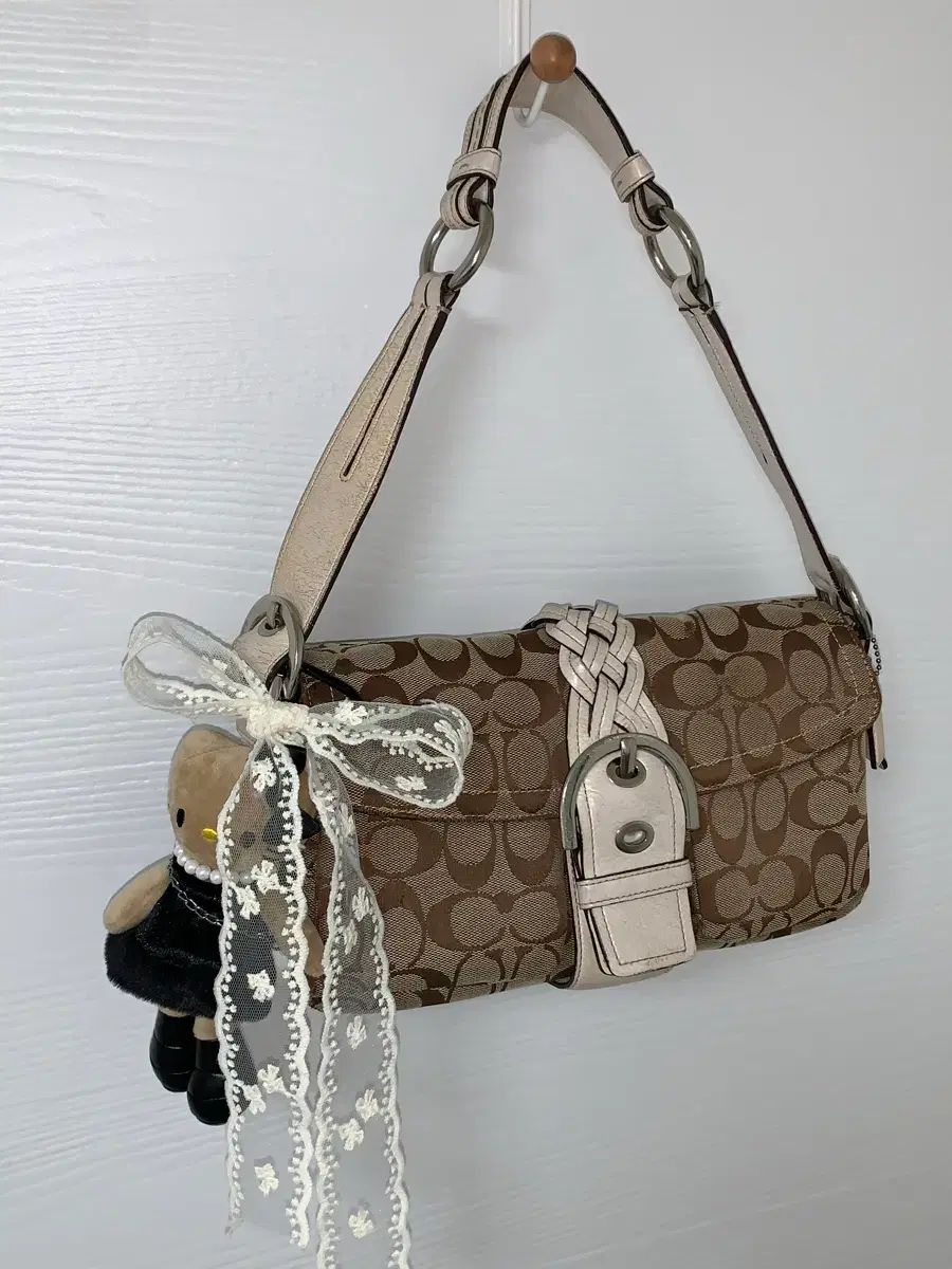 レディース COACH シグネチャー ベージュ ギャル y2k ショルダーバッグ