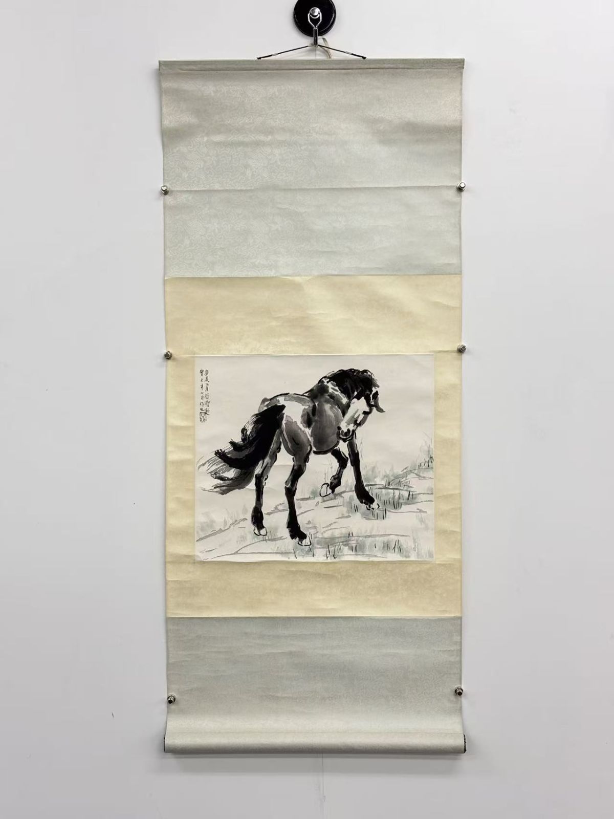 手描き 徐悲鴻 駿馬図 四条屏 宣紙掛軸セット 手描き 徐悲鴻 駿馬図 四条屏 宣紙掛軸セット 【公式通販】