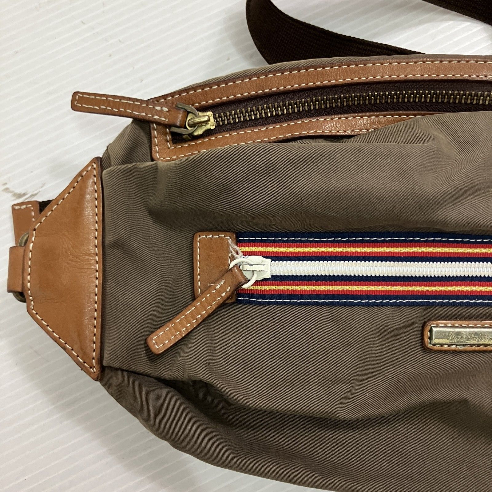 ◇ Paul Smith ポール・スミス ショルダーバッグ 斜め掛けバッグ 