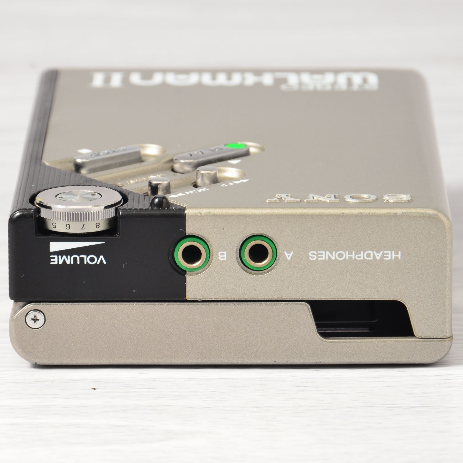SONY WALKMAN WM-2 カセットウォークマン 銀 整備済 TY423 SONY WALKMAN WM-2 カセットウォークマン シルバー 整備済 TY430
