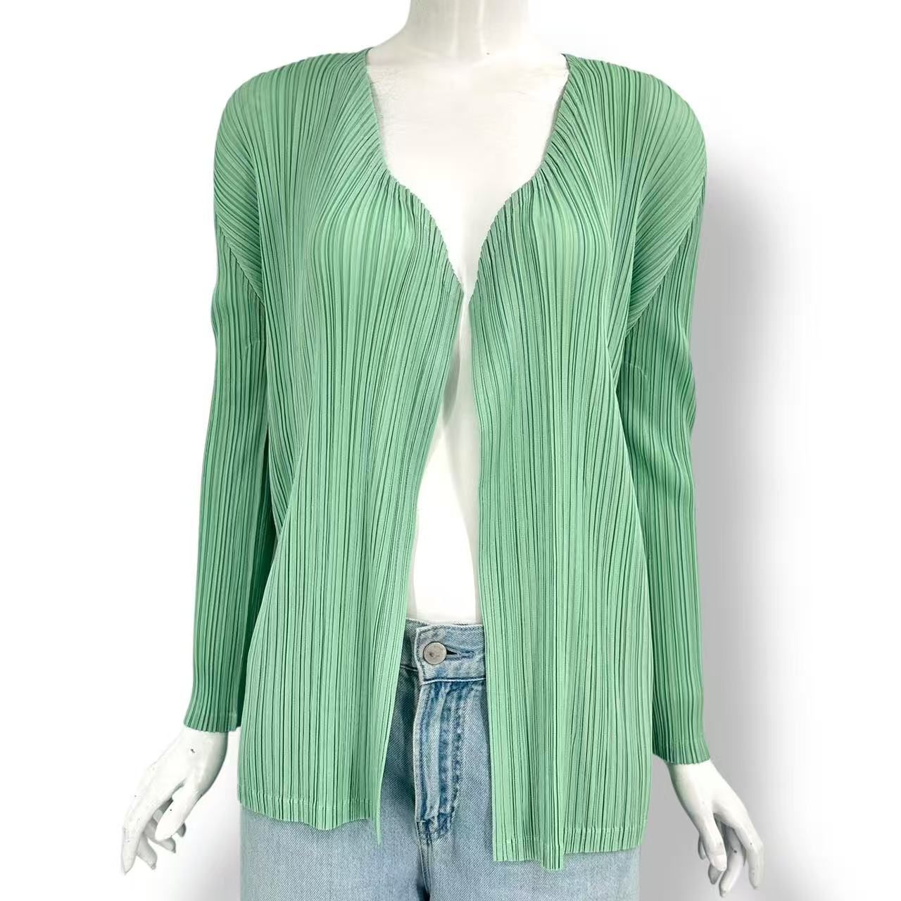 未使用品 ISSEY MIYAKE イッセイミヤケ PLEATS PLEASE プリーツ