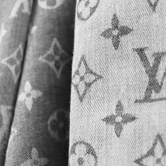 【極美品】LOUIS VUITTON ルイ・ヴィトン ストール メンズ レディース ユニセックス M71619 シグネチャー LV モノグラム エッセンシャル ジャガード コットン100％ フリンジ 大判 小物 グレー ブラック 灰色 黒 イタリア製 駅南やまご質店オンラインショップ / ヴィトン ストール モノグラム