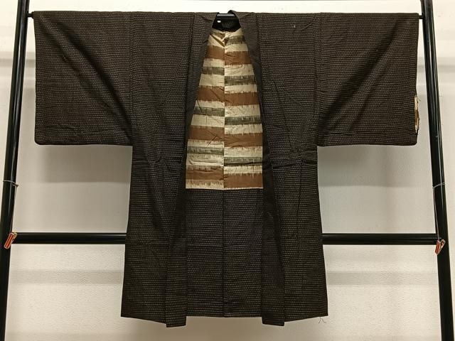 平和屋着物∞男性　国指定重要無形文化財　本場久米島紬　手織　長羽織　横段文　正絹　逸品　CABE4922ua 平和屋着物∞男性 国指定重要無形文化財 本場久米島紬 手織 長羽織 横