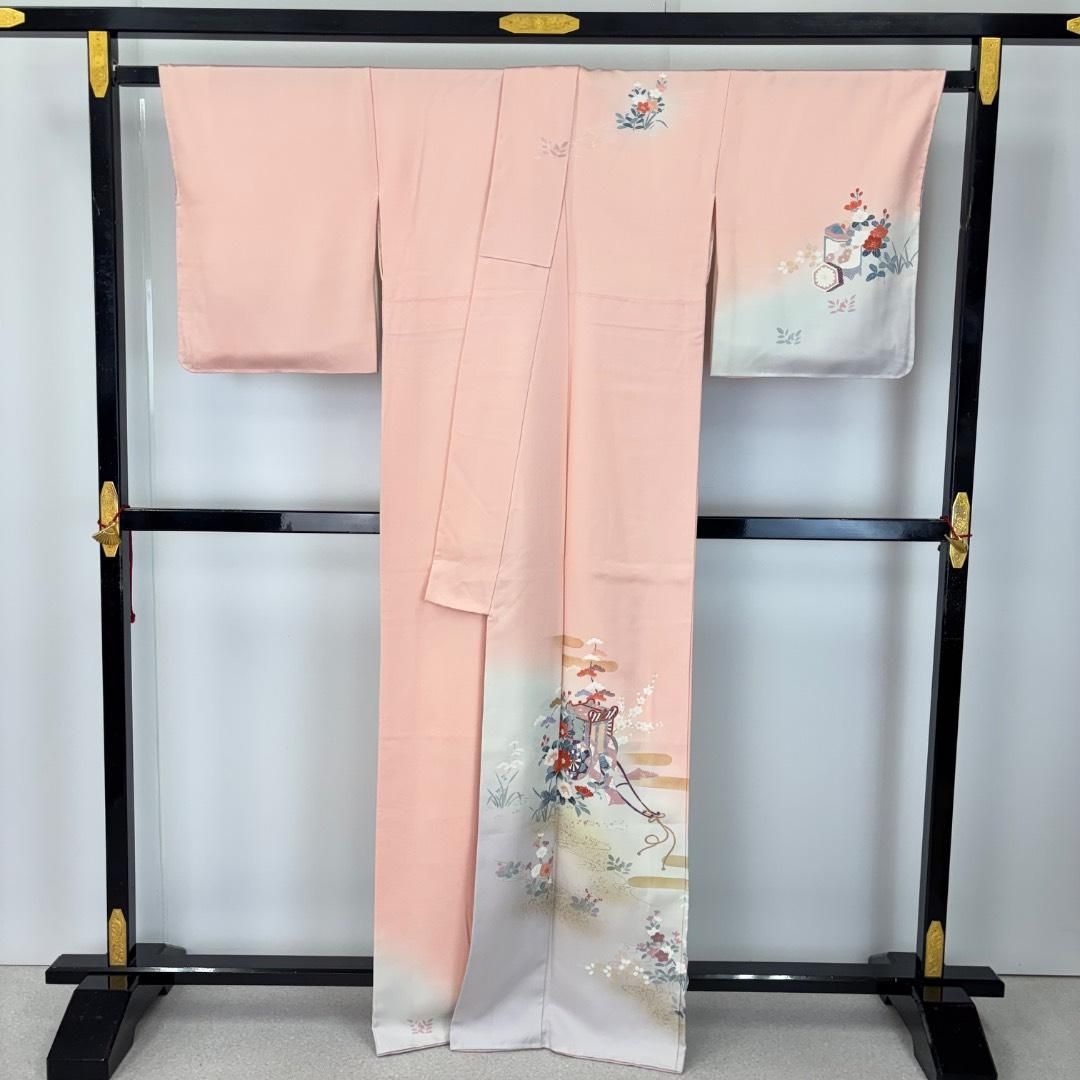 訪問着 御所車 花模様 暈し エ霞 金彩 今様色 しつけ糸 K-5881 - メルカリ