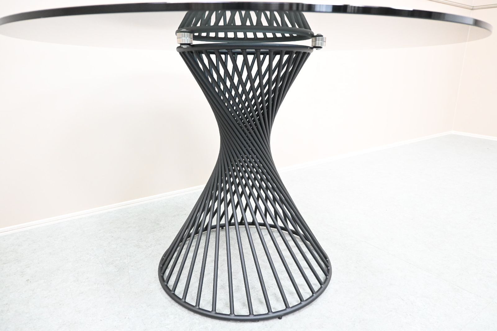 展示極美品】 Calligaris カリガリス ダイニングテーブル VORTEX 