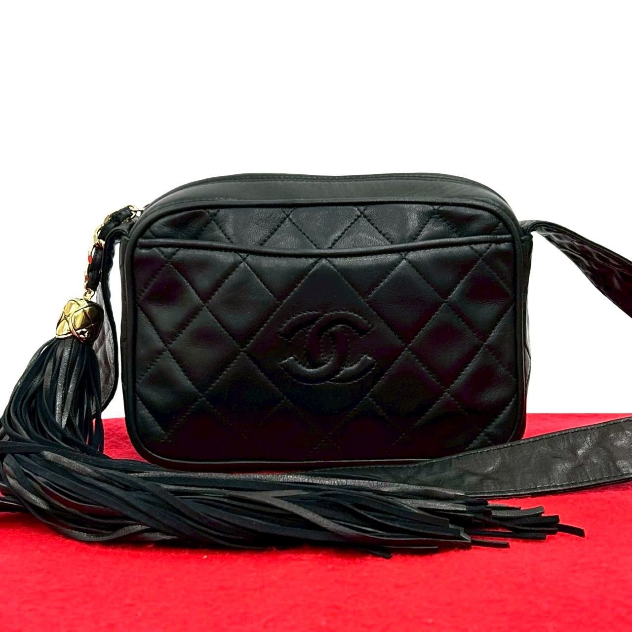 極 美品 シール有 1番台 CHANEL シャネル マトラッセ ココマーク フリンジ タッセル ラムスキン ミニ ショルダーバッグ ブラック g82-2 極 美品 シール有 1番台 CHANEL シャネル マトラッセ ココマーク