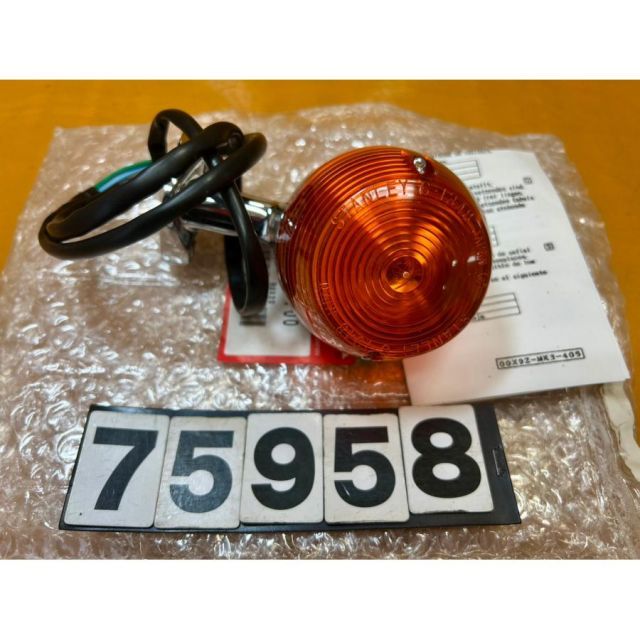 75958A 新品 HONDA ホンダ スーパーカブ リアウインカー 33600-GK4-P00