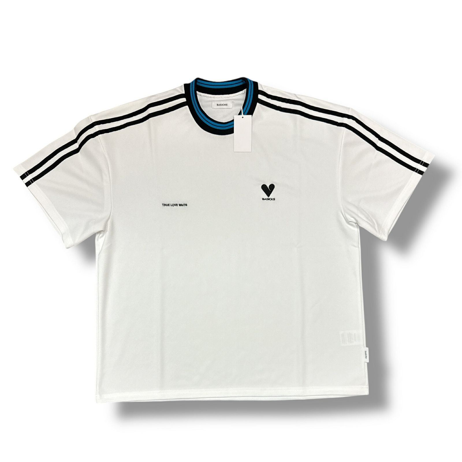 新品未開封BASICKS 90's Vibes Football T-shirt 未使用 BASICKS 24AW 90'S VIBES FOOTBALL T-SHIRT ナインティーズ
