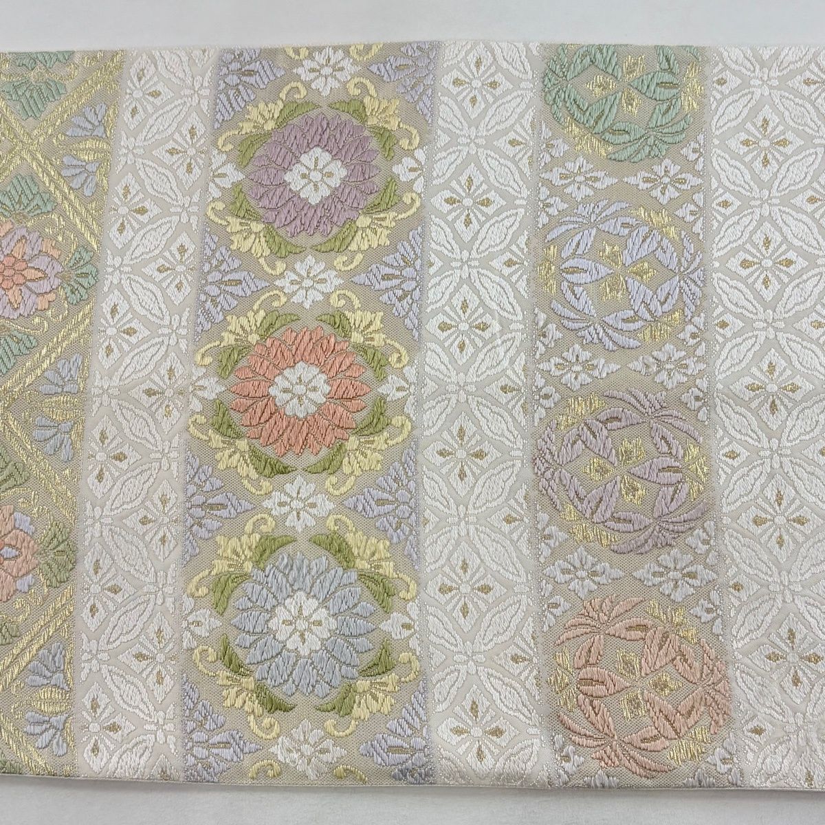 袋帯 名品 花 七宝花菱 金糸 唐織 クリーム 六通 正絹 【中古】 - メルカリ